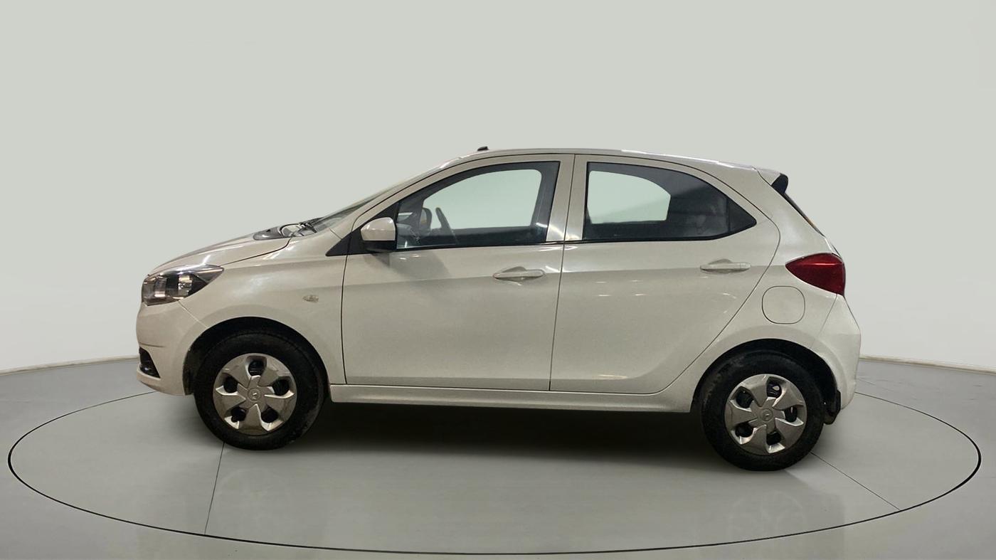2017 Tata Tiago XT PETROL, Petrol, Manual, 68,218 km, Left Side