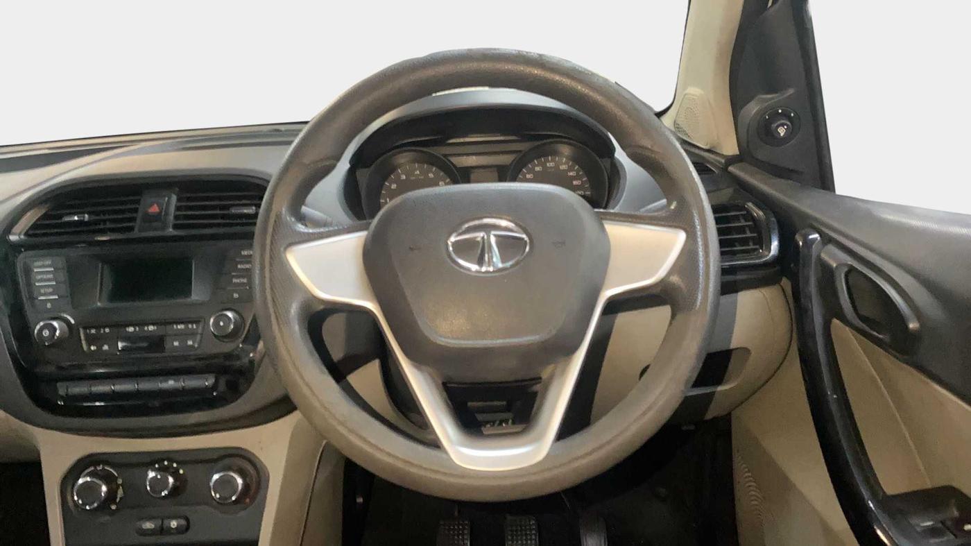 2017 Tata Tiago XT PETROL, Petrol, Manual, 68,218 km, Steering Wheel Close Up