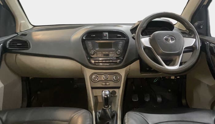 2017 Tata Tiago XT PETROL, Petrol, Manual, 68,218 km, Dashboard