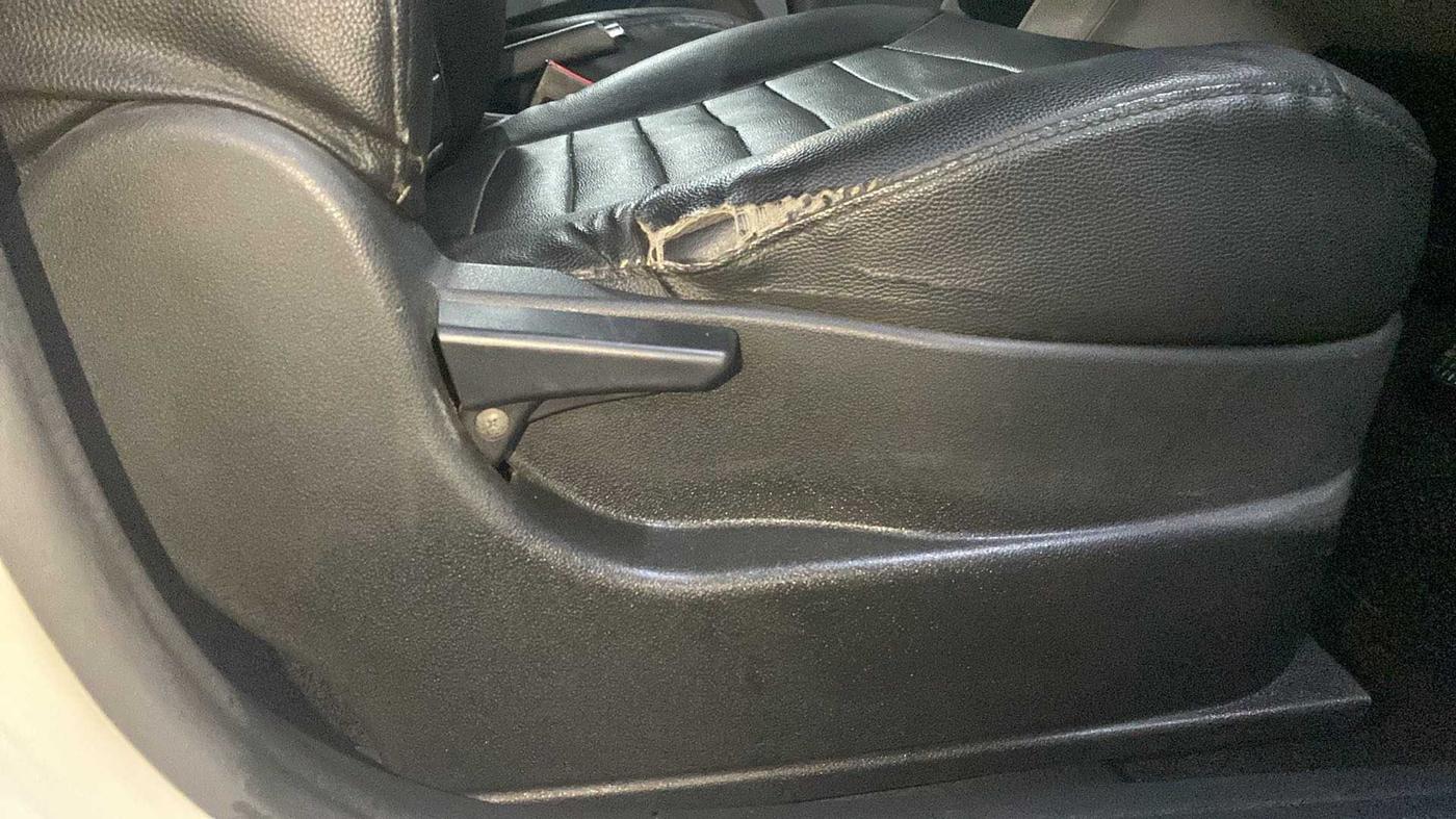 2017 Tata Tiago XT PETROL, Petrol, Manual, 68,218 km, Driver Side Adjustment Panel