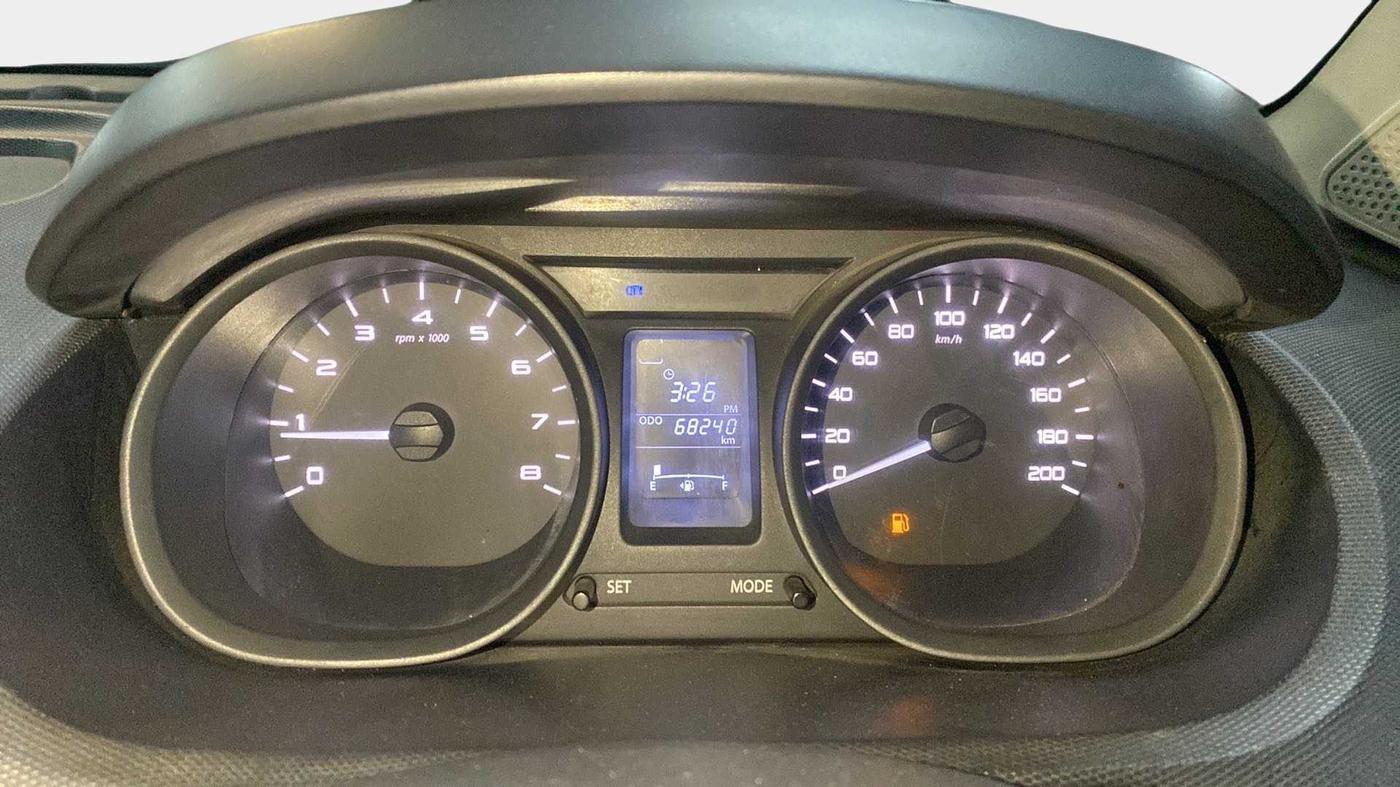 2017 Tata Tiago XT PETROL, Petrol, Manual, 68,218 km, Odometer Image