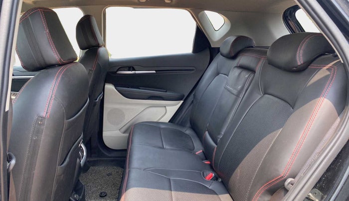 2020 KIA SONET HTX 1.0 IMT, Petrol, Manual, 29,736 km, Right Side Rear Door Cabin