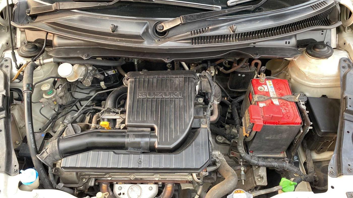 2014 Maruti Swift VXI, Petrol, Manual, 51,436 km, Open Bonet