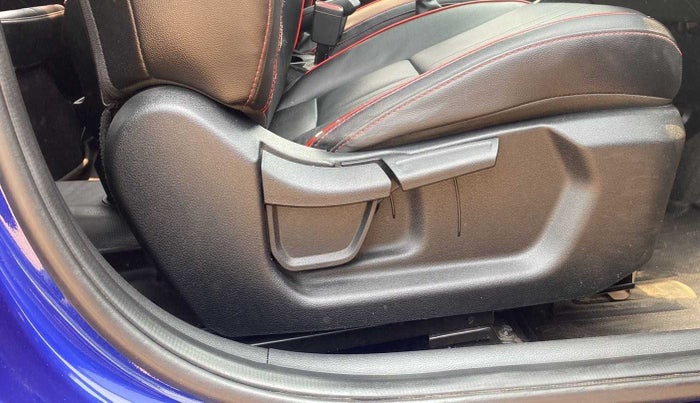 2021 Hyundai NEW I20 N LINE N8 1.0 TURBO GDI IMT, Petrol, Manual, 28,212 km, Driver Side Adjustment Panel