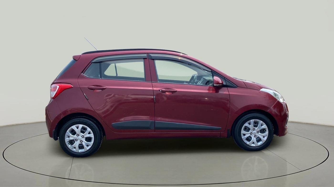 2015 Hyundai Grand i10 SPORTZ 1.2 KAPPA VTVT, Petrol, Manual, 87,658 km, Right Side View