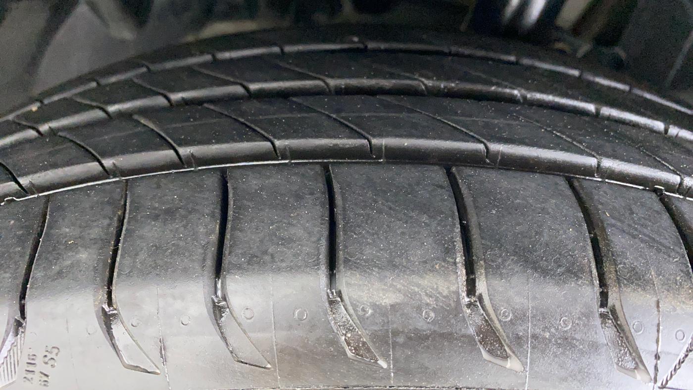 2015 Ford Ecosport 1.5 TITANIUM TI VCT AT, Petrol, Automatic, 68,309 km, Left Front Tyre Tread