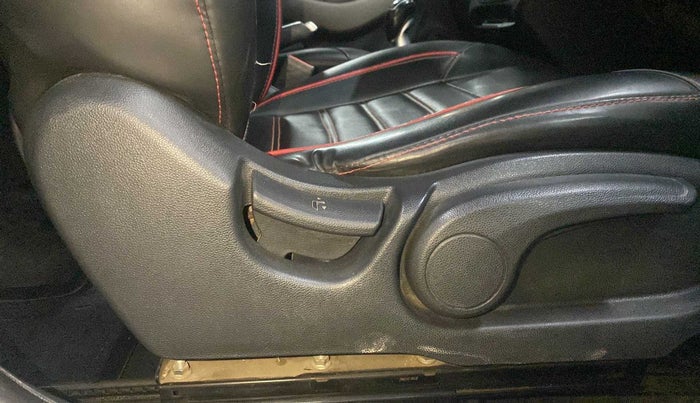2017 Hyundai Elite i20 ASTA 1.4 CRDI (O), Diesel, Manual, 49,298 km, Driver Side Adjustment Panel