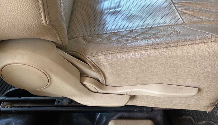 2020 Maruti Dzire VXI, Petrol, Manual, 26,589 km, Driver Side Adjustment Panel