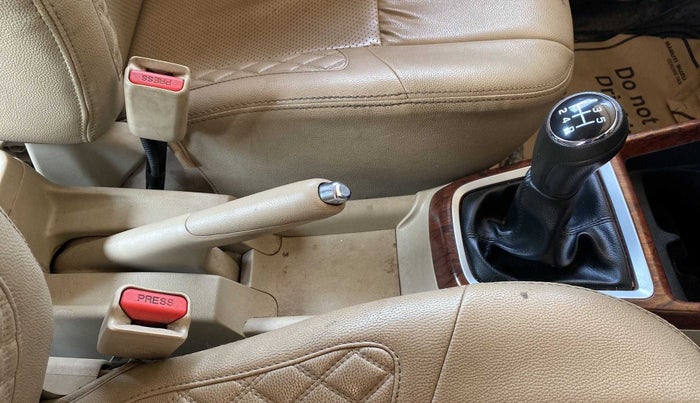 2020 Maruti Dzire VXI, Petrol, Manual, 26,589 km, Gear Lever