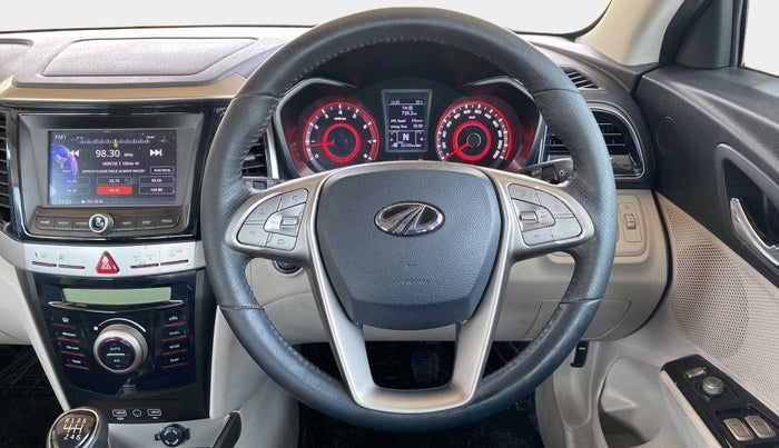 2020 Mahindra XUV300 W8 1.2 PETROL, Petrol, Manual, 50,294 km, Steering Wheel Close Up