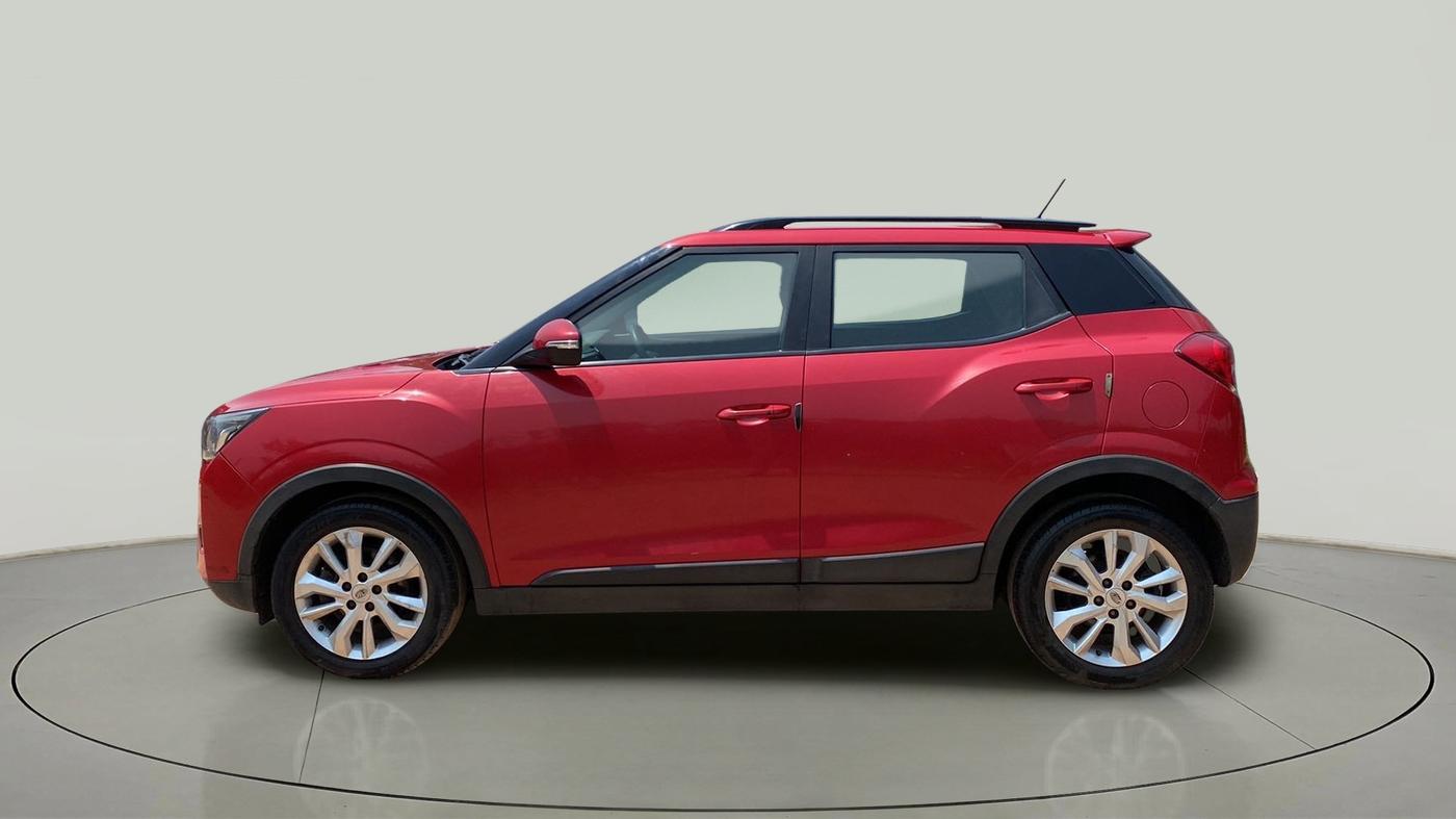 2020 Mahindra XUV300 W8 1.2 PETROL, Petrol, Manual, 50,294 km, Left Side
