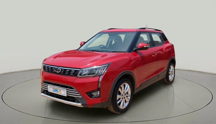 2020 Mahindra XUV300 W8 1.2 PETROL, Petrol, Manual, 50,294 km, Left Front Diagonal