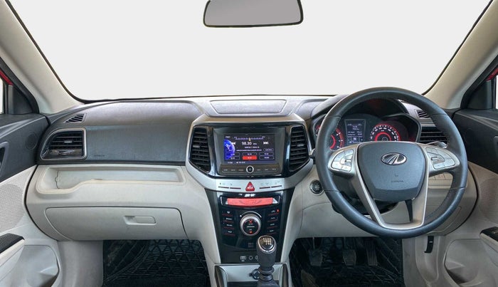 2020 Mahindra XUV300 W8 1.2 PETROL, Petrol, Manual, 50,294 km, Dashboard