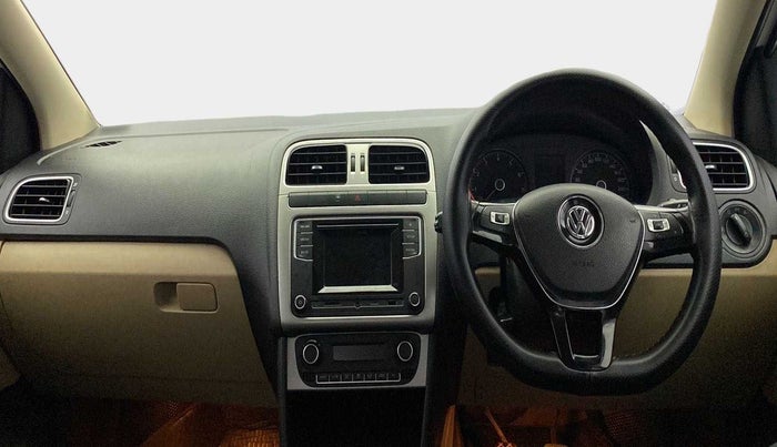 2017 Volkswagen Ameo HIGHLINE1.2L, Petrol, Manual, 43,127 km, Dashboard