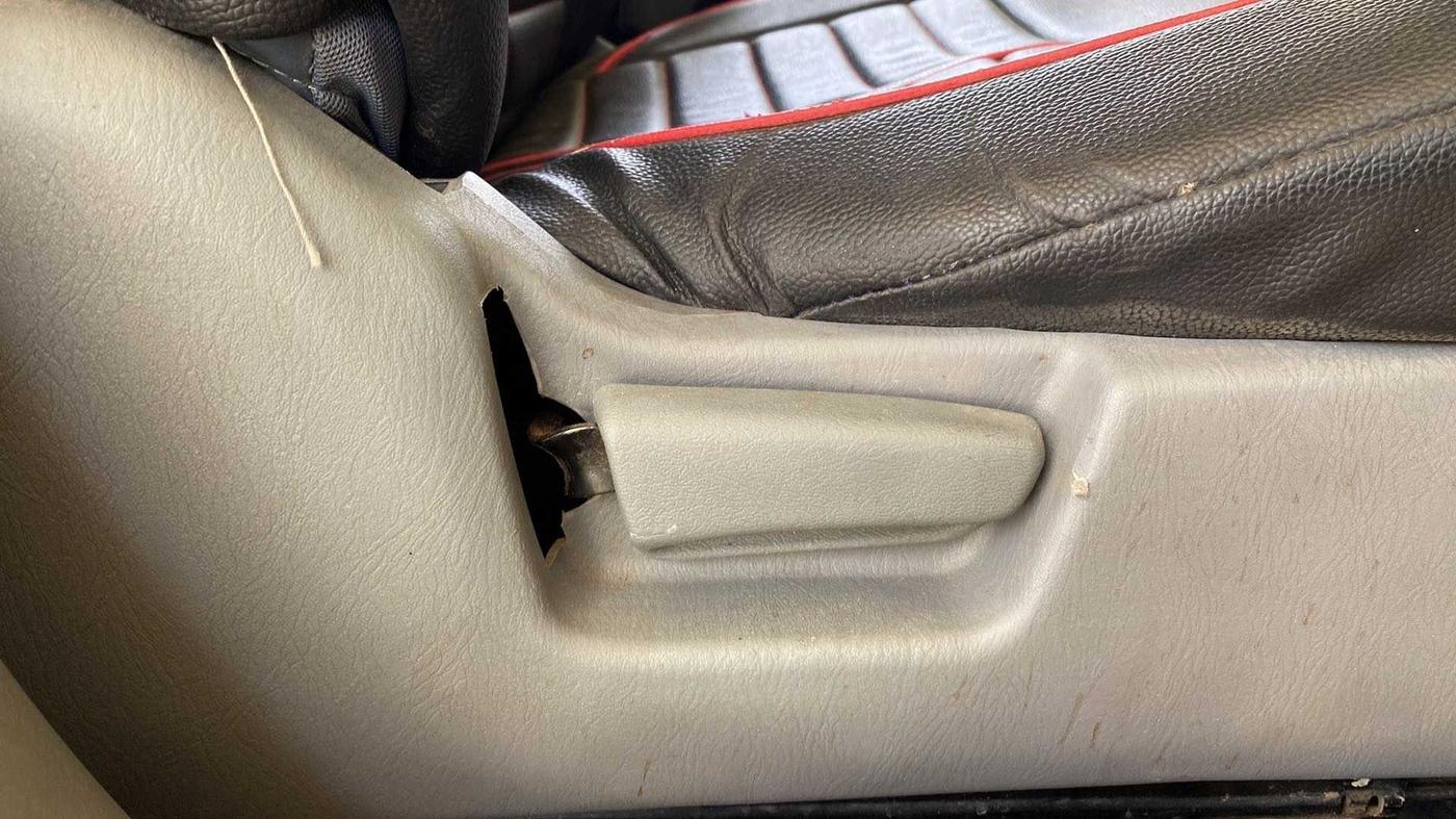 2011 Maruti Alto K10 VXI, Petrol, Manual, 1,04,102 km, Driver Side Adjustment Panel