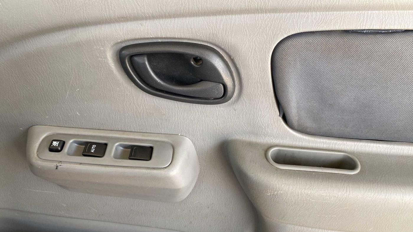 2011 Maruti Alto K10 VXI, Petrol, Manual, 1,04,102 km, Driver Side Door Panels Control