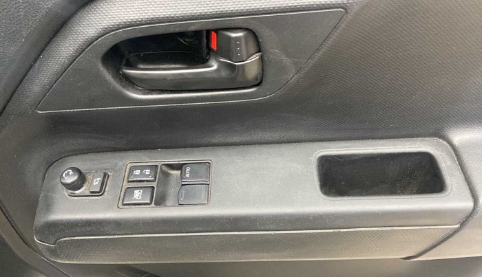 2021 Maruti New Wagon-R LXI CNG 1.0, CNG, Manual, 28,760 km, Driver Side Door Panels Control