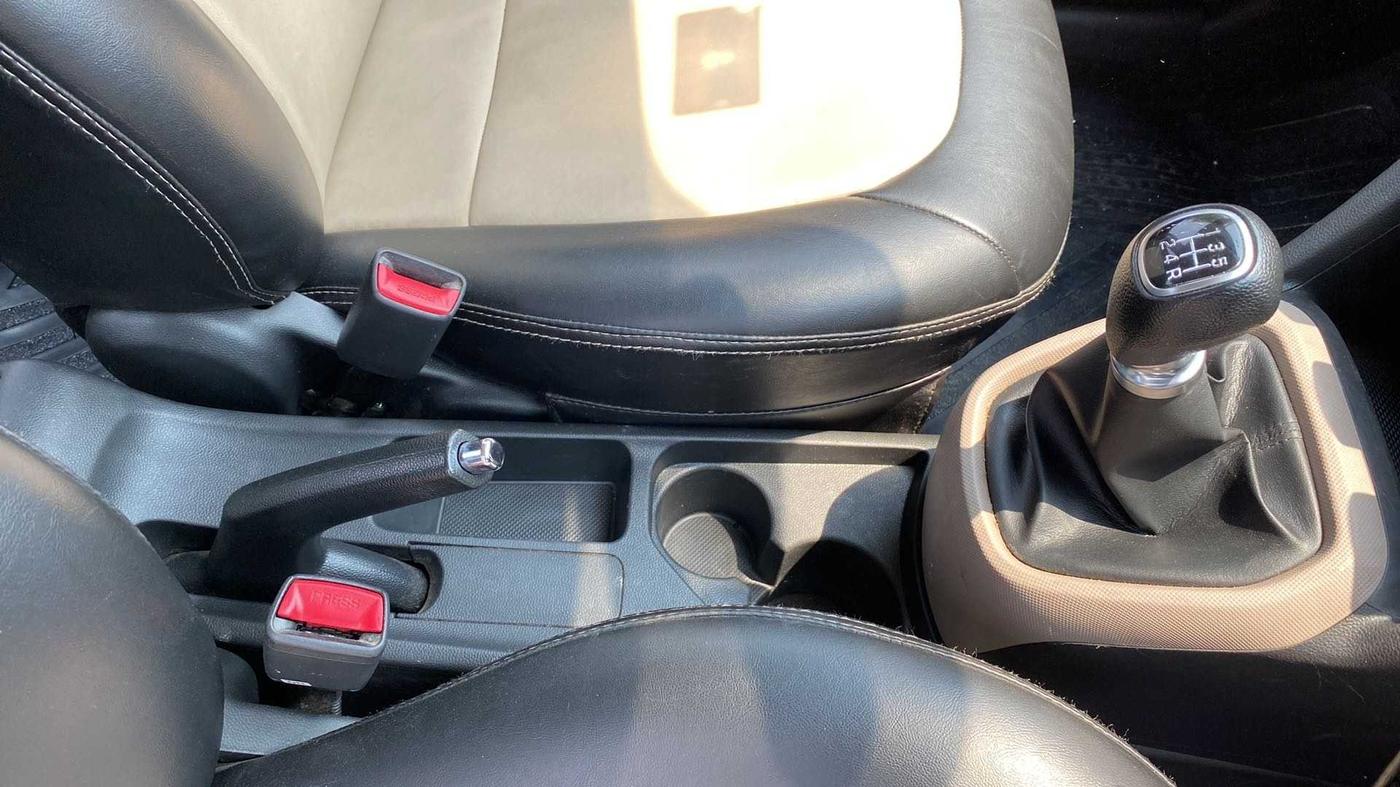 2019 Hyundai Grand i10 SPORTZ 1.2 KAPPA VTVT, Petrol, Manual, 40,566 km, Gear Lever