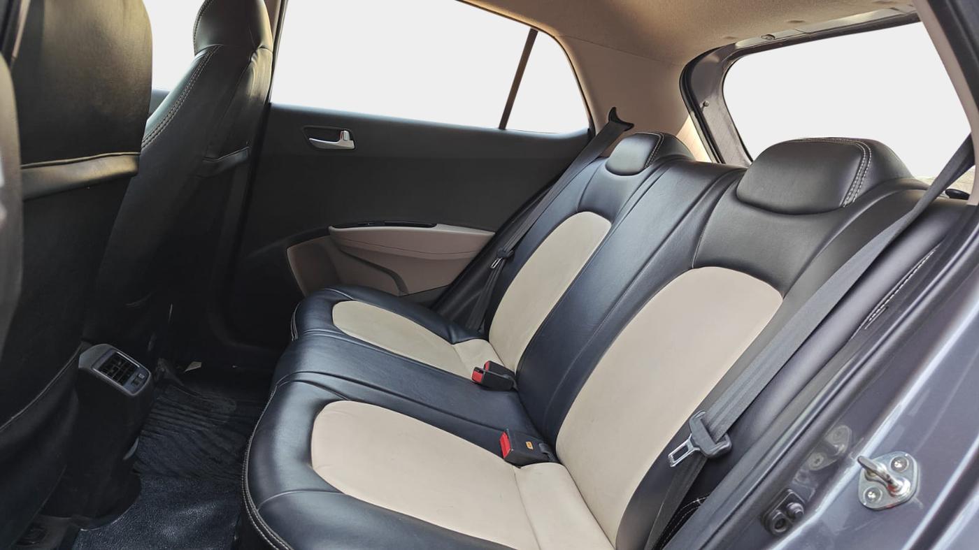 2019 Hyundai Grand i10 SPORTZ 1.2 KAPPA VTVT, Petrol, Manual, 40,566 km, Right Side Rear Door Cabin
