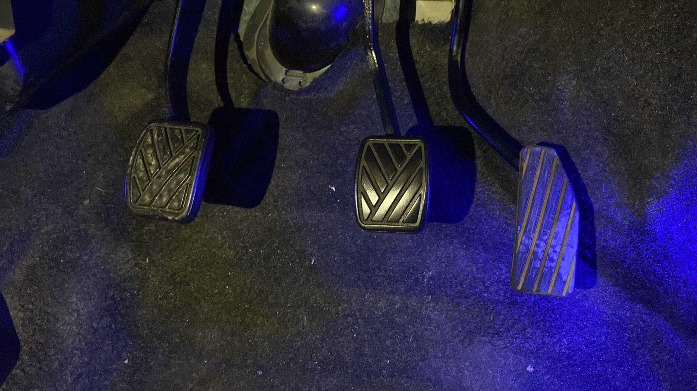 2017 Maruti Wagon R 1.0 VXI, CNG, Manual, 75,465 km, Pedals