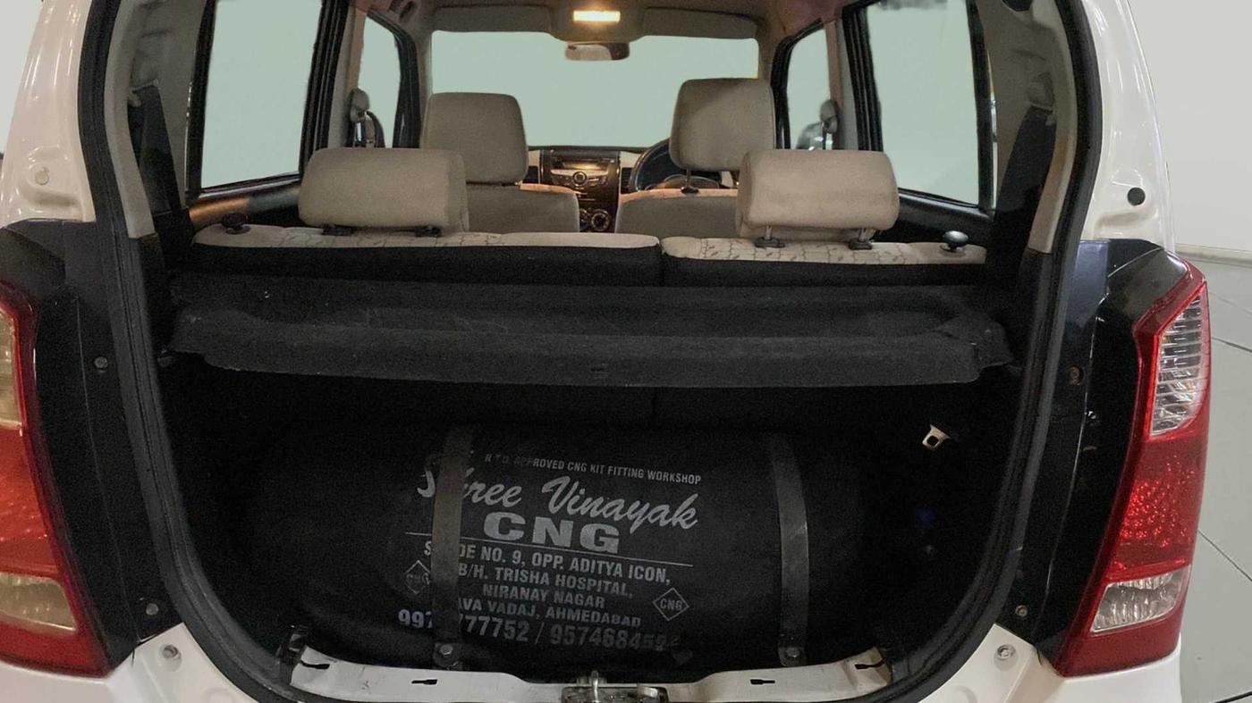 2017 Maruti Wagon R 1.0 VXI, CNG, Manual, 75,465 km, Boot Inside