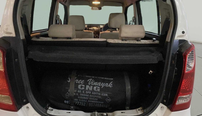 2017 Maruti Wagon R 1.0 VXI, CNG, Manual, 75,465 km, Boot Inside