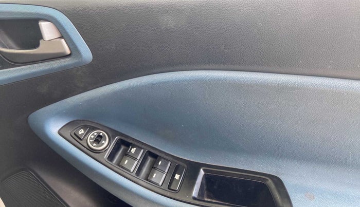 2015 Hyundai i20 Active 1.2 S, Petrol, Manual, 52,796 km, Driver Side Door Panels Control