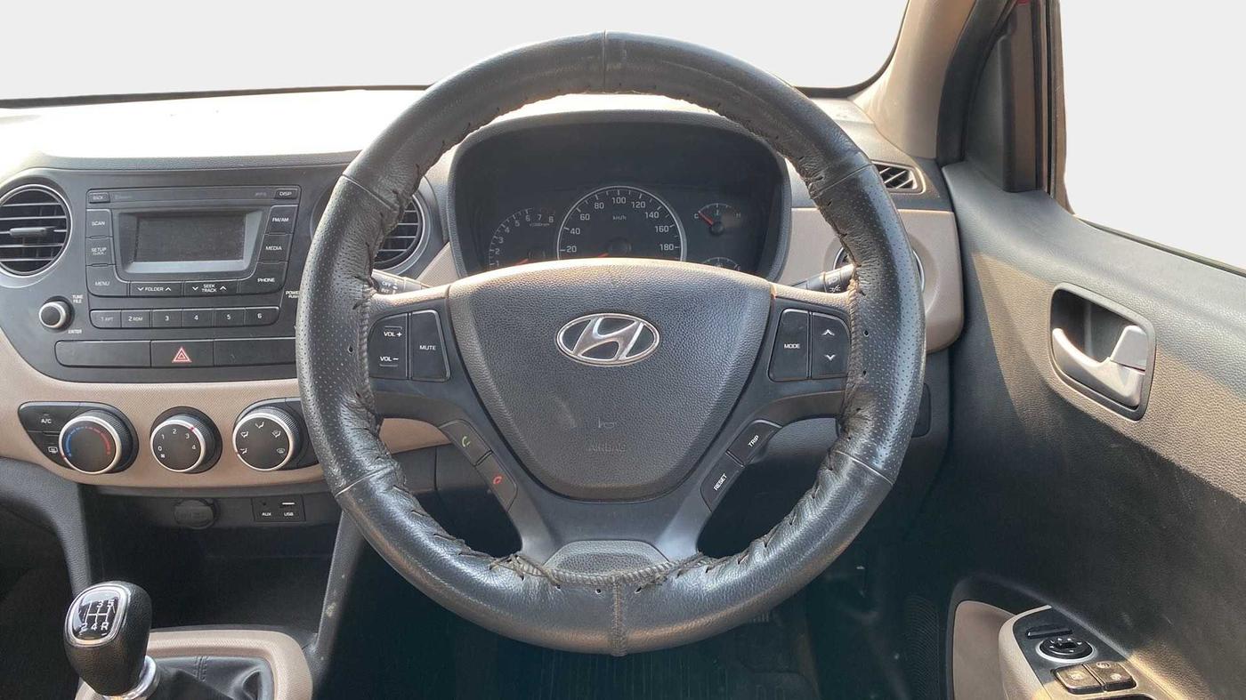 2016 Hyundai Grand i10 SPORTZ 1.2 KAPPA VTVT, Petrol, Manual, 35,097 km, Steering Wheel Close Up