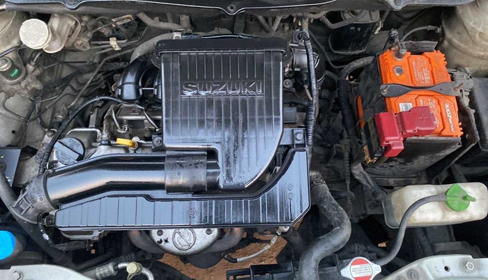 2013 Maruti Swift VXI, Petrol, Manual, 74,640 km, Open Bonet