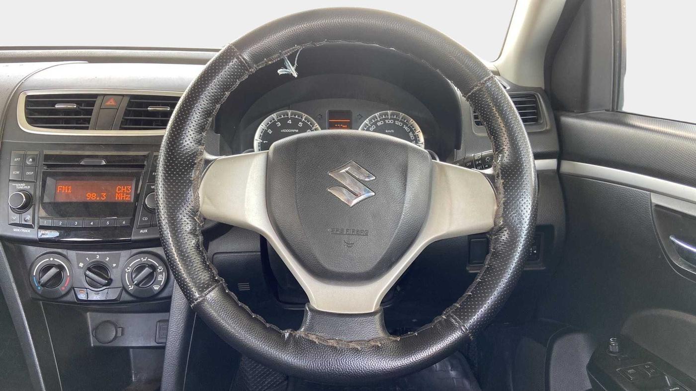 2016 Maruti Swift VXI O, Petrol, Manual, 62,709 km, Steering Wheel Close Up