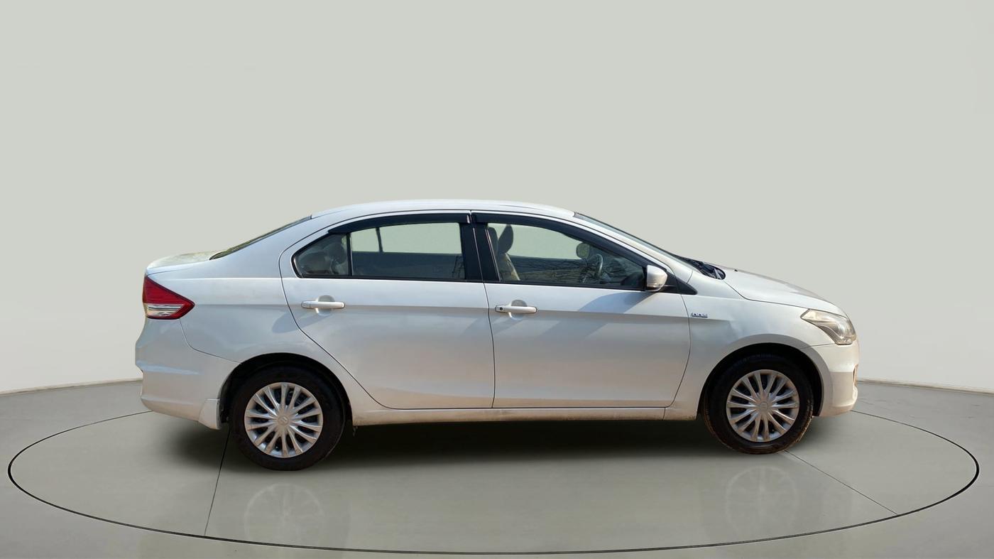2016 Maruti Ciaz VDI+ SHVS, Diesel, Manual, 39,826 km, Right Side View