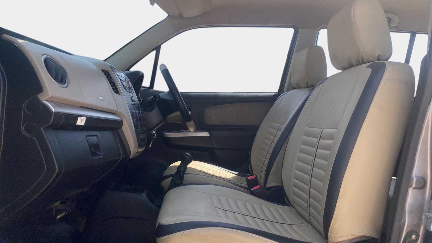 2013 Maruti Wagon R 1.0 VXI, Petrol, Manual, 67,528 km, Right Side Front Door Cabin