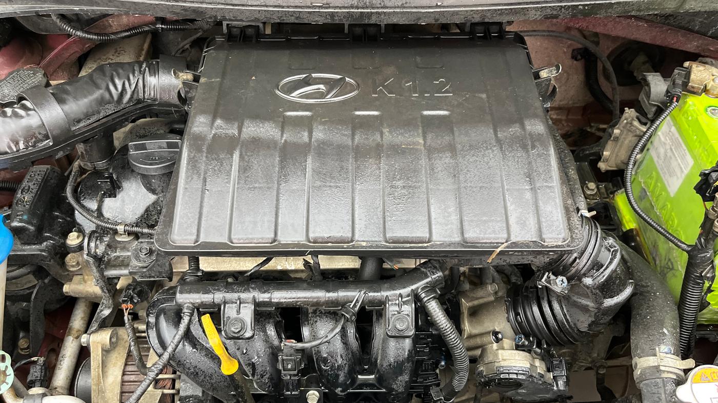 2017 Hyundai Xcent S 1.2, Petrol, Manual, 1,01,554 km, Engine View