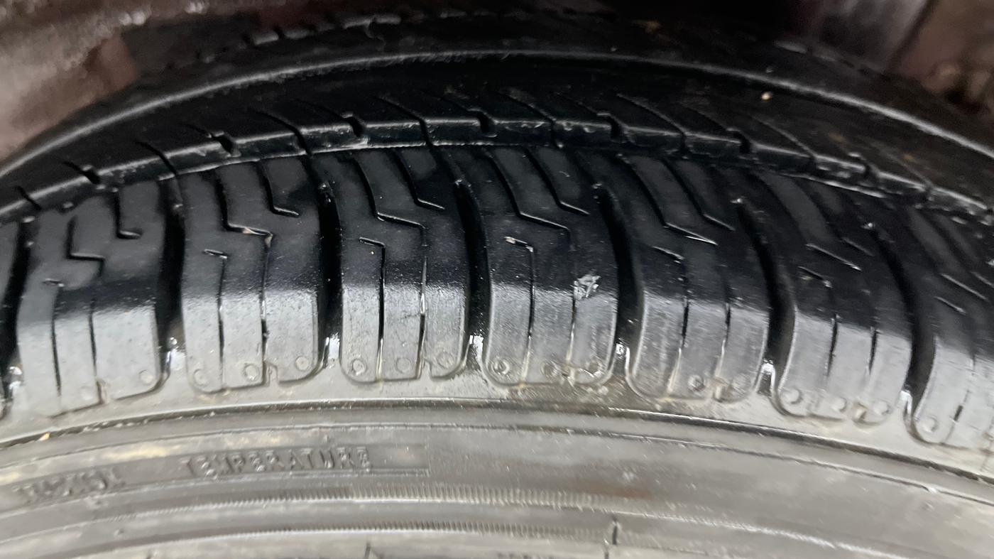 2017 Hyundai Xcent S 1.2, Petrol, Manual, 1,01,554 km, Left Rear Tyre Tread