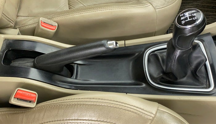 2017 Maruti Ciaz ALPHA 1.4 PETROL, Petrol, Manual, 79,277 km, Gear Lever