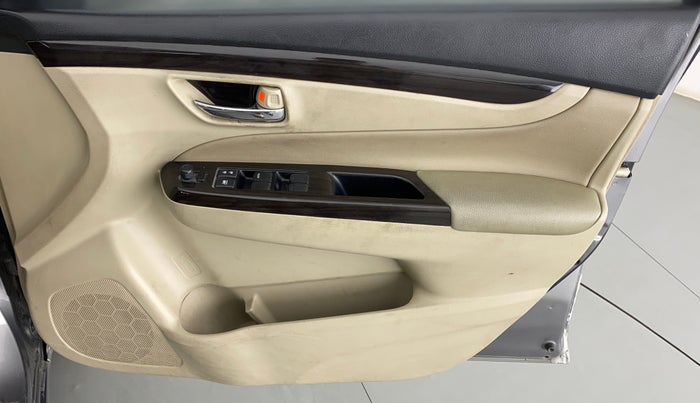 2017 Maruti Ciaz ALPHA 1.4 PETROL, Petrol, Manual, 79,277 km, Driver Side Door Panels Control