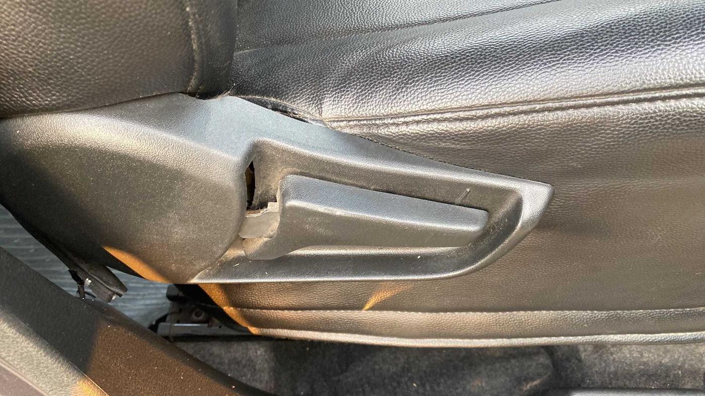 2020 Maruti S PRESSO VXI PLUS AMT, Petrol, Automatic, 17,995 km, Driver Side Adjustment Panel