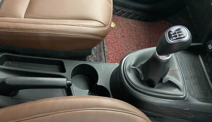 2020 Hyundai GRAND I10 NIOS SPORTZ 1.2 KAPPA VTVT DUAL TONE, Petrol, Manual, 61,789 km, Gear Lever