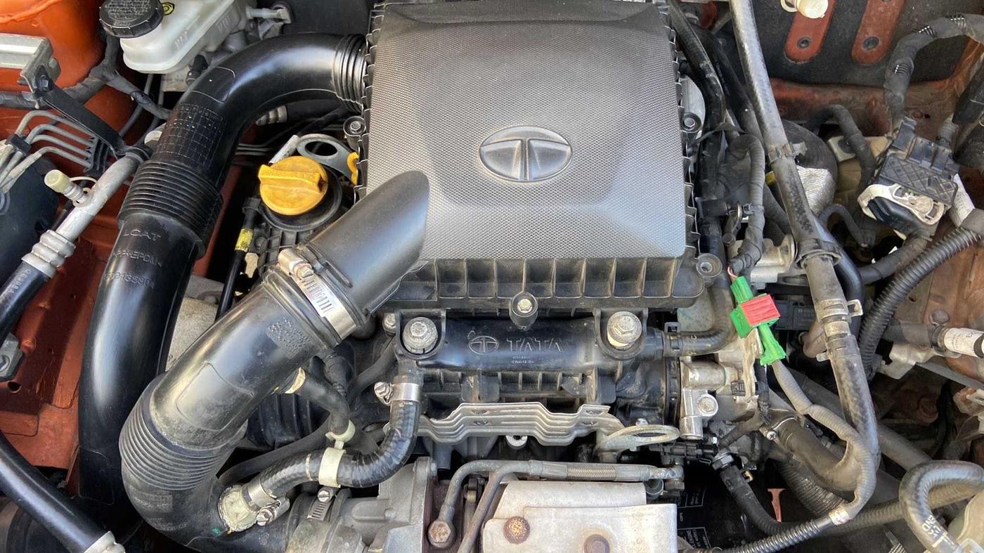 2018 Tata NEXON XZA PLUS PETROL DUAL TONE, Petrol, Automatic, 83,341 km, Open Bonet