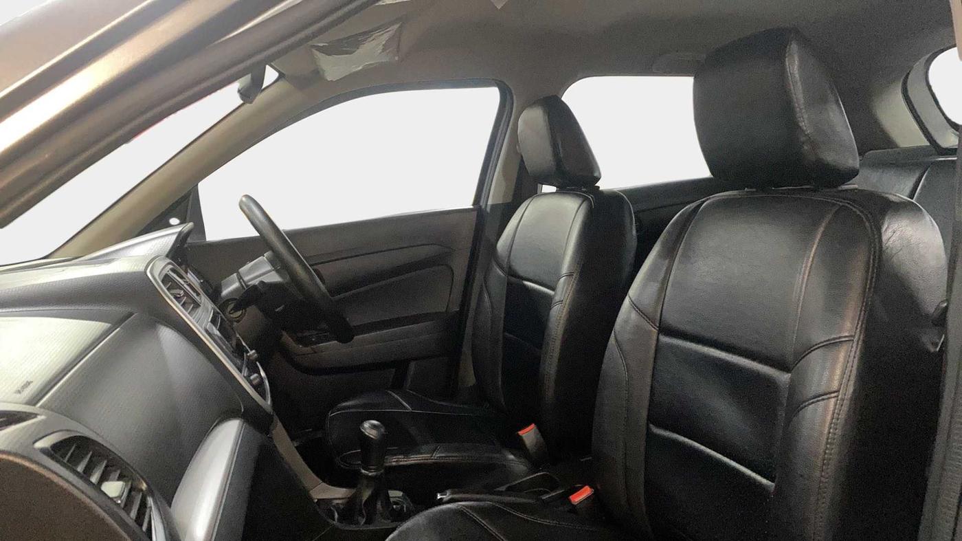 2020 Maruti Vitara Brezza LXI, Petrol, Manual, 20,795 km, Right Side Front Door Cabin