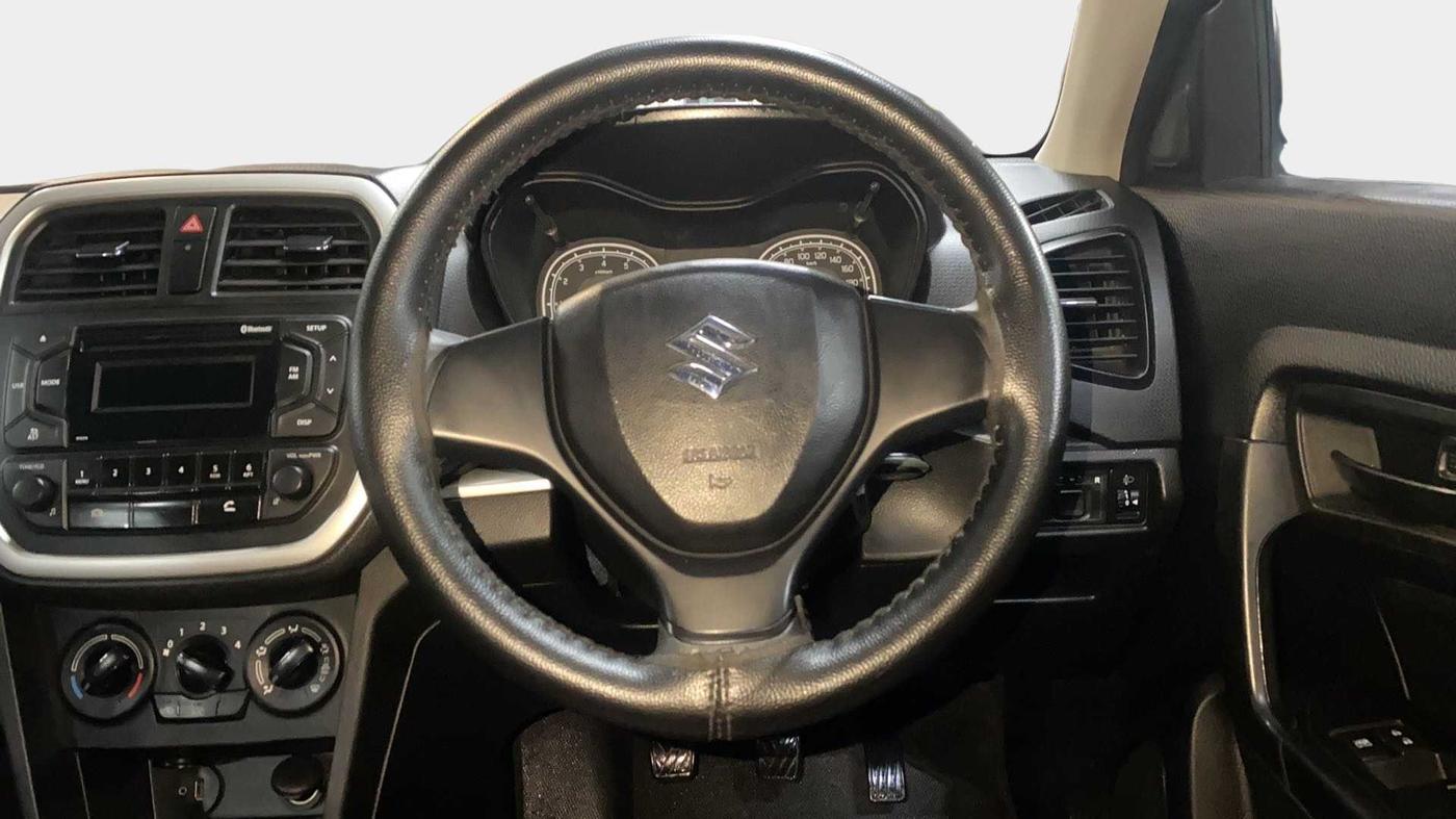 2020 Maruti Vitara Brezza LXI, Petrol, Manual, 20,795 km, Steering Wheel Close Up