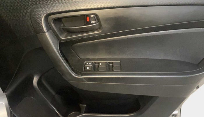 2020 Maruti Vitara Brezza LXI, Petrol, Manual, 20,795 km, Driver Side Door Panels Control