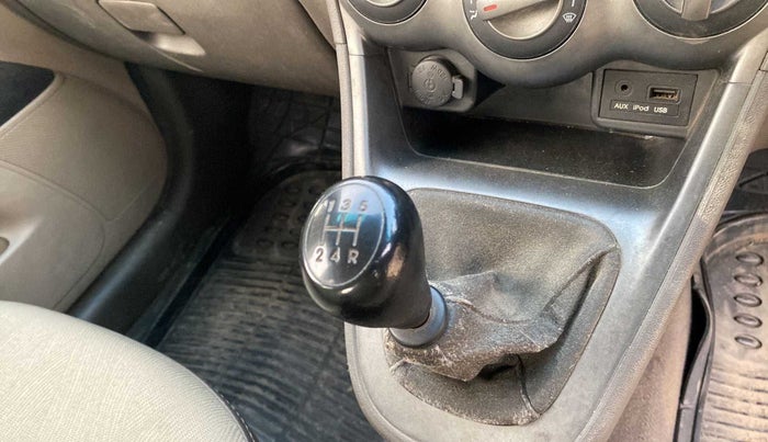 2010 Hyundai i10 SPORTZ 1.2, Petrol, Manual, 64,581 km, Gear lever - Boot cover slightly torn