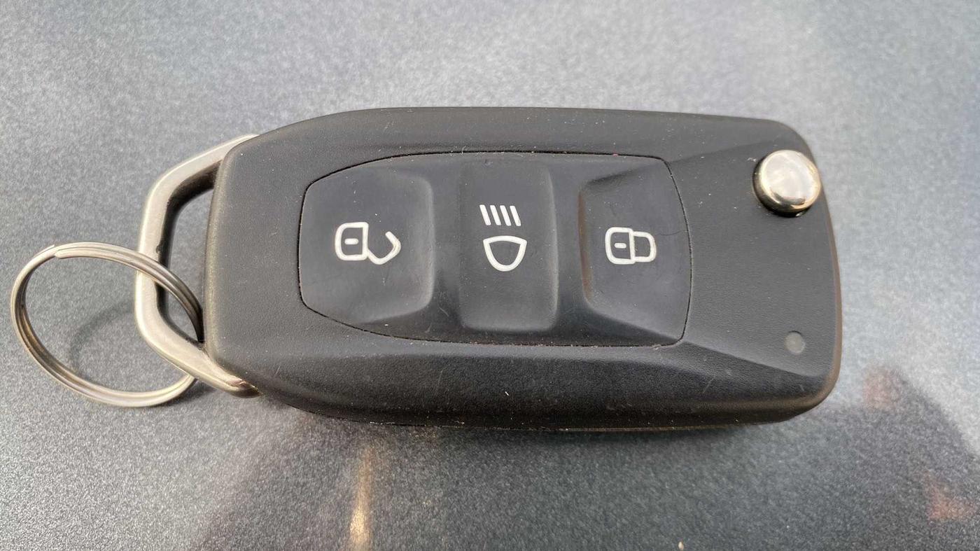2020 Tata Tiago XZ PLUS PETROL, Petrol, Manual, 26,242 km, Key Close Up