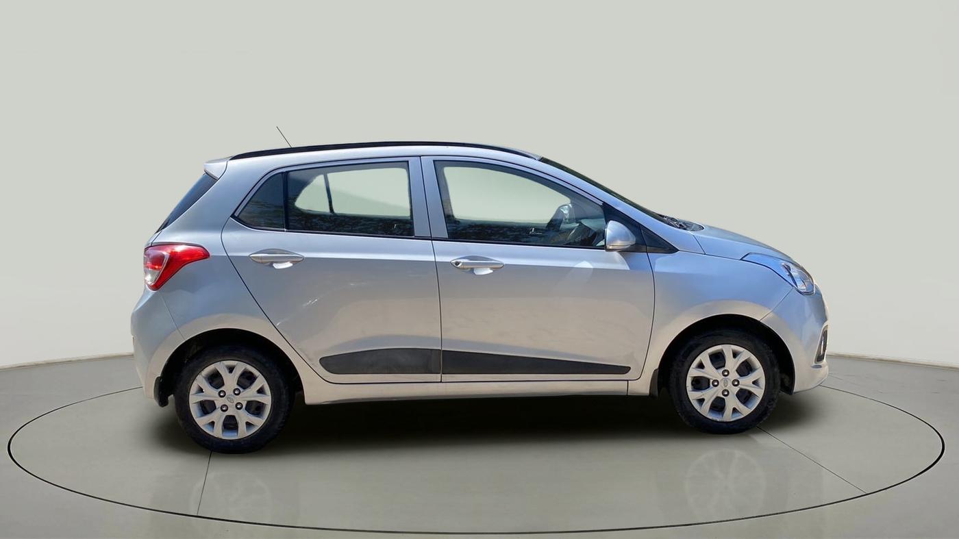 2015 Hyundai Grand i10 SPORTZ 1.2 KAPPA VTVT, Petrol, Manual, 73,274 km, Right Side View