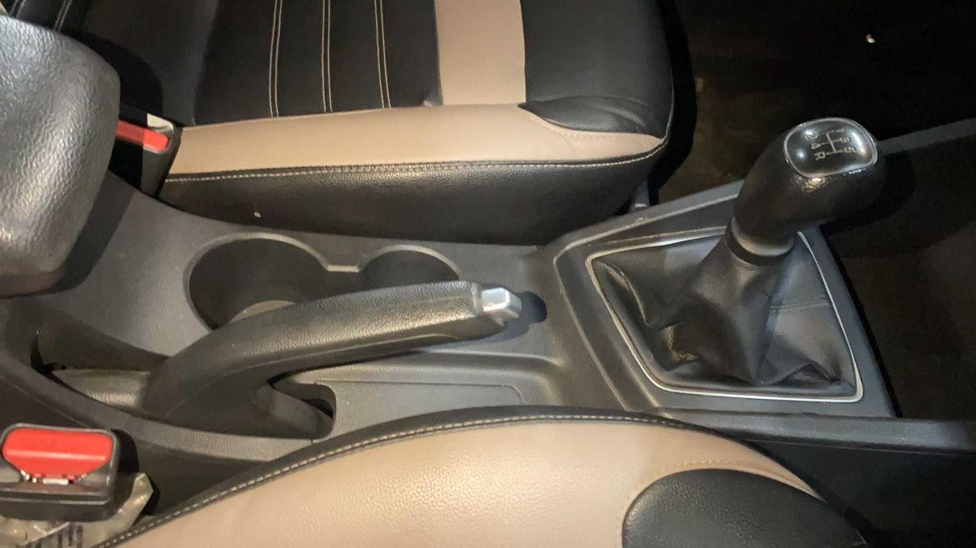 2019 Hyundai Elite i20 MAGNA PLUS 1.2, CNG, Manual, 61,965 km, Gear Lever