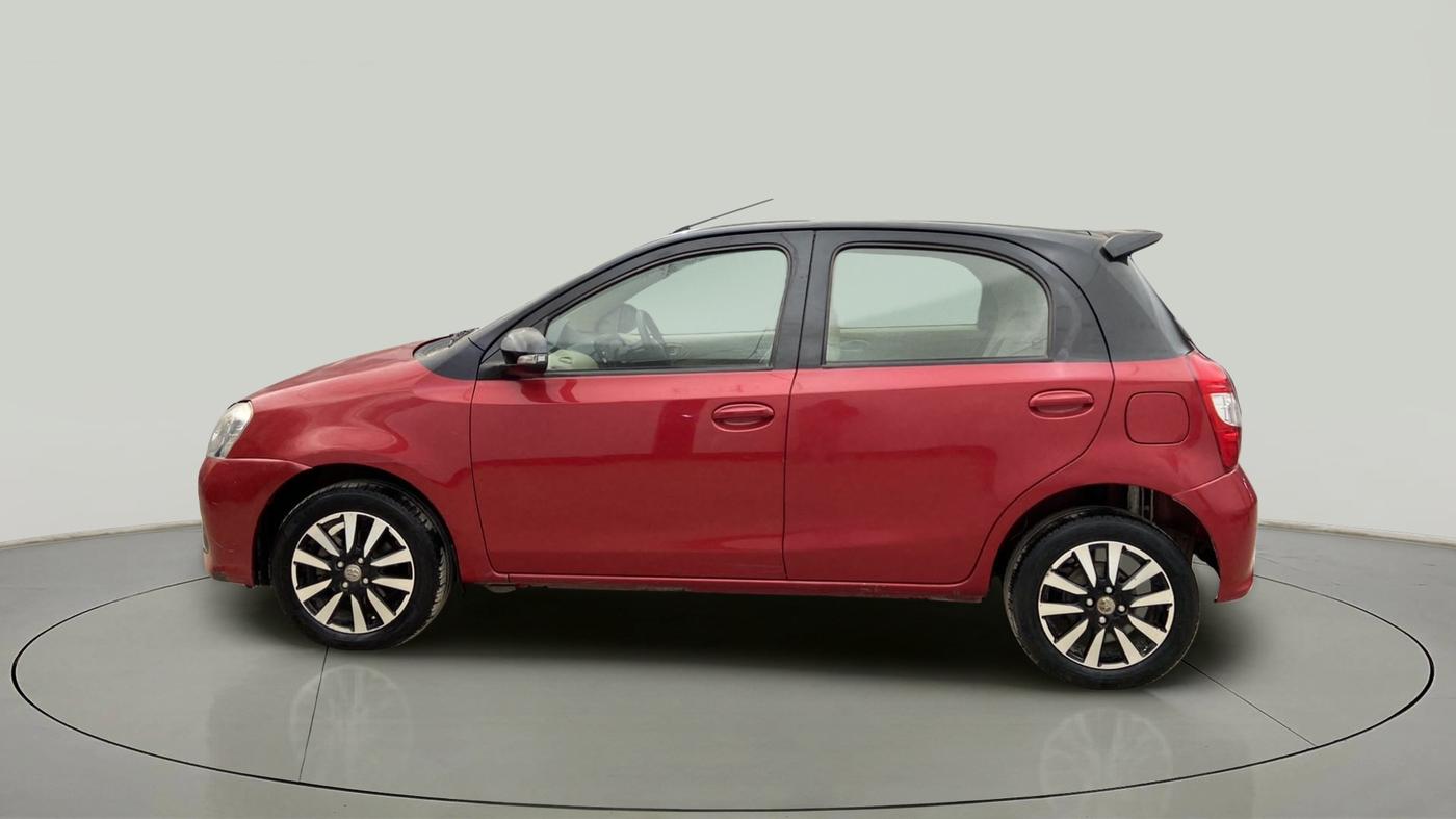 2019 Toyota Etios Liva V DUAL TONE, Petrol, Manual, 56,258 km, Left Side