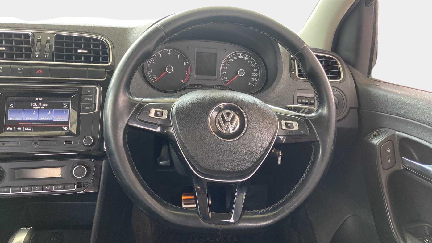 2017 Volkswagen Polo GT TSI AT, Petrol, Automatic, 93,989 km, Steering Wheel Close Up