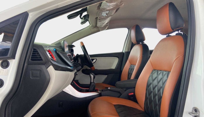 2021 Tata ALTROZ XZ PETROL, Petrol, Manual, 34,706 km, Right Side Front Door Cabin