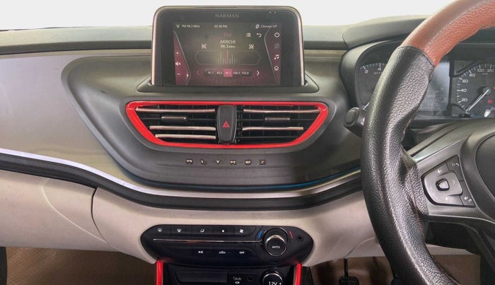 2021 Tata ALTROZ XZ PETROL, Petrol, Manual, 34,706 km, Air Conditioner